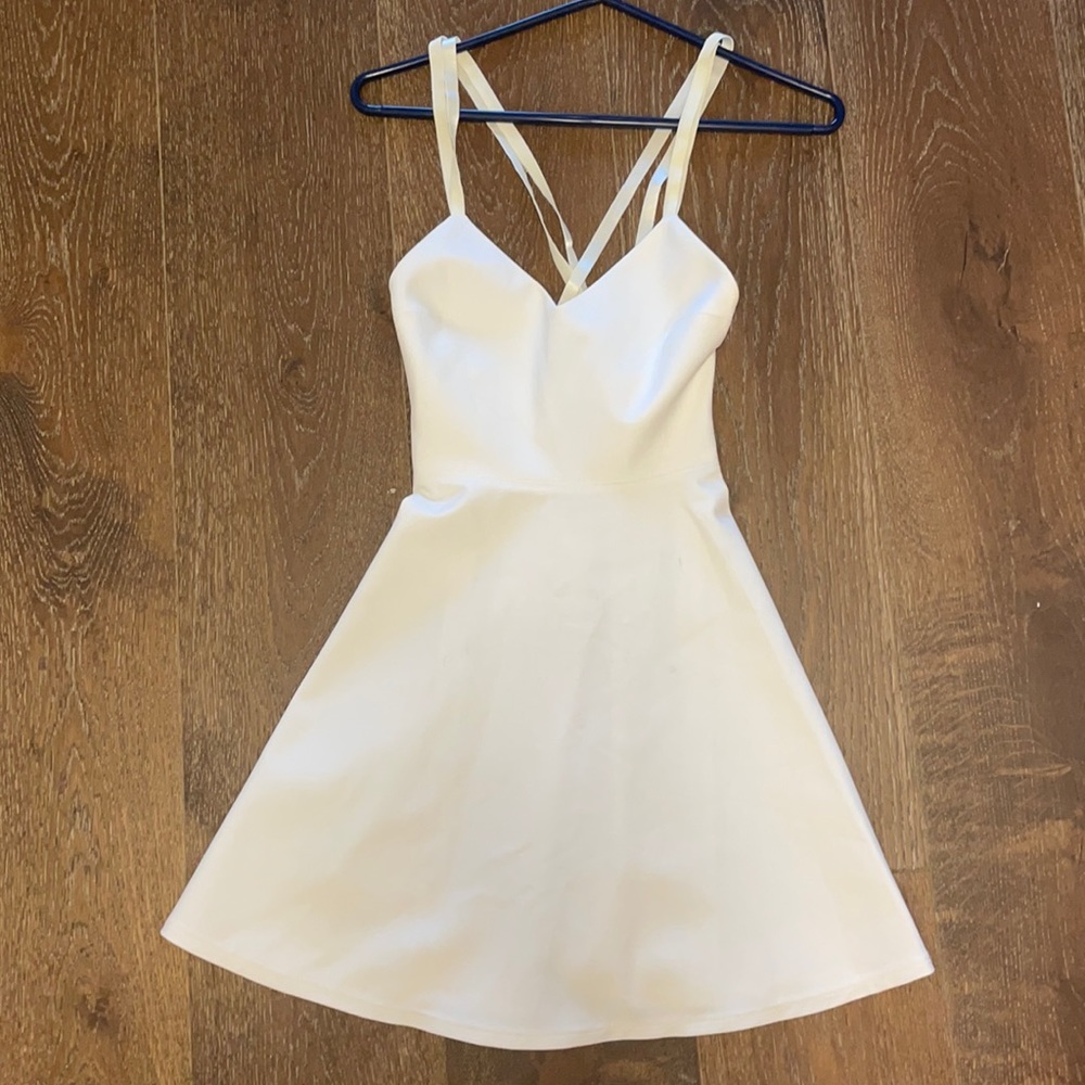 Elizabeth and James white dress size 2